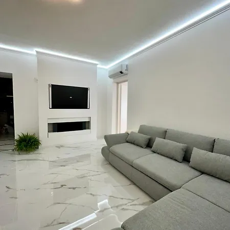 Luna Luxury