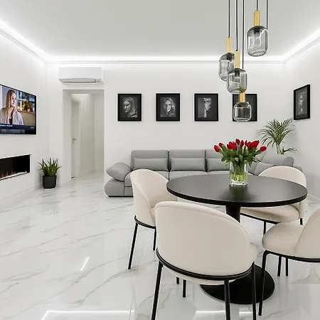 Lb - Luna Luxury